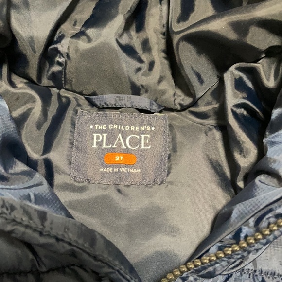 Children’s Place Puffer Coat - 3T - Picture 3 of 4